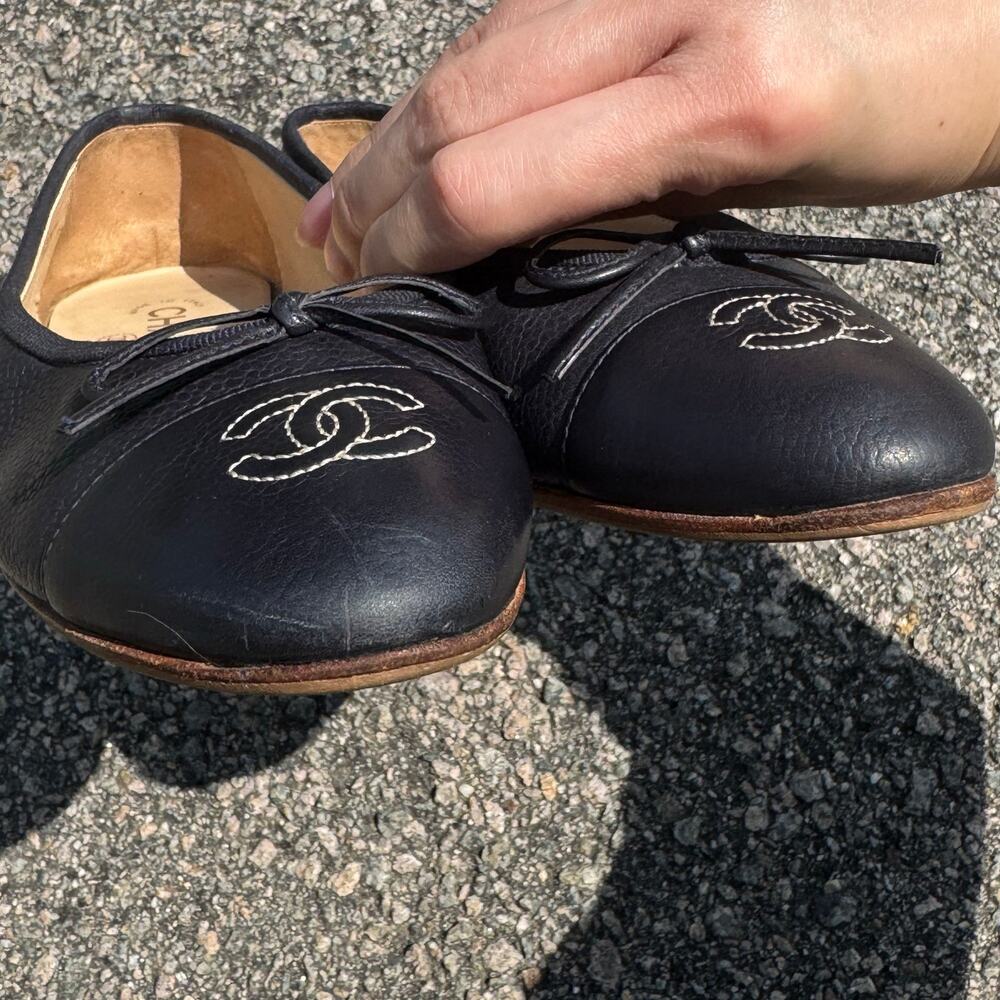 Authentic Chanel 37.5 Marine Dark Navy Blue (Like Black) Ballet Flats Caviar CC - Picture 7 of 15